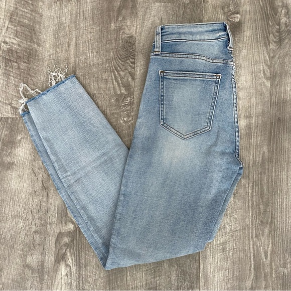 Pistola Arielle Skinny Scissor Cut Hem Jeans - Picture 2 of 11